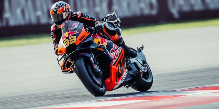 Testes com a eletrónica e aerodinâmica foram foco de Brad Binder em Barcelona: ‘Foi um dia bastante preenchido e que correu bastante bem’