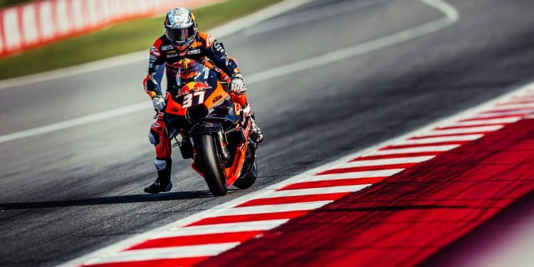 Pol Espargaró elogia Acosta e prevê futuro: ‘O que ele fez não é normal; 2025 será ano de consolidação se lhe dermos uma moto à altura’