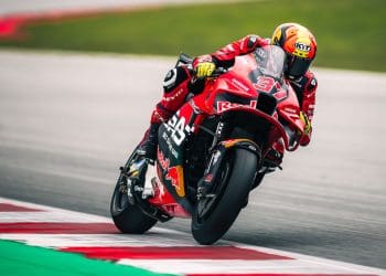 ‘Posso mudar o meu estilo, não sou piloto de dizer «a moto não é o meu estilo»’ – Augusto Fernández