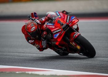 ‘Martín tem de fazer algo errado para eu ganhar; tenho ciúmes, gostaria de estar na posição dele’ – Pecco Bagnaia