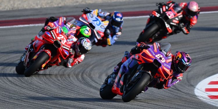 Jorge Martín recorda a emoção, ainda durante a corrida final: ‘Toda a minha carreira começar a passar-me à frente; Não parava de chorar’