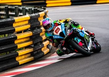 BMW M 1000 RR dominou em Macau num fim de semana pleno de chuva