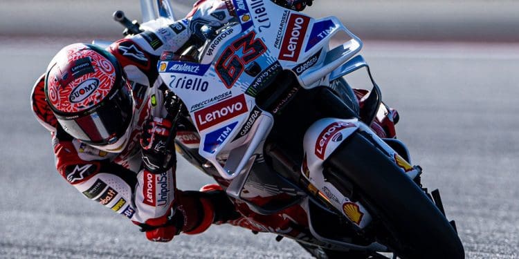 Pecco Bagnaia tece fortes críticas ao sistema rádio do MotoGP: ‘É irritante e inseguro’