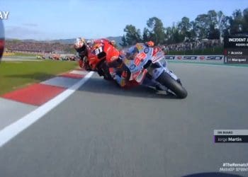 Vídeo: Pedro Acosta e Marc Márquez colidiram na corrida Sprint em Barcelona
