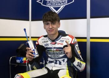 Álvaro Carpe abandonou, mas é o novo campeão do Mundial FIM JuniorGP