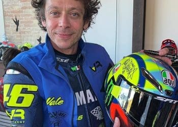 Valentino Rossi colabora na ajuda a Valência