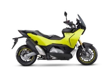 Kymco estreia-se nas maxi scooters de aventura com a nova CV-R5