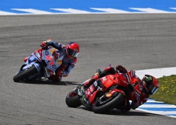 Carlos Checa espera Pecco Bagnaia e Marc Márquez em destaque no próximo ano: ‘Vai ser um campeonato a dois’