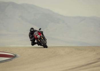 Triumph celebra 30 anos da Speed Triple na próxima semana