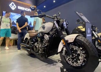 Benda lança Cruiser Dark Flag 950 V-4 e chega à Europa