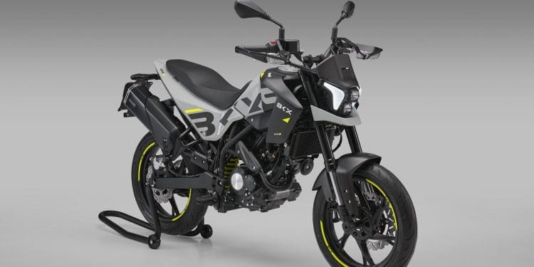 Benelli BKX S em dose dupla preparada para atacar as estradas