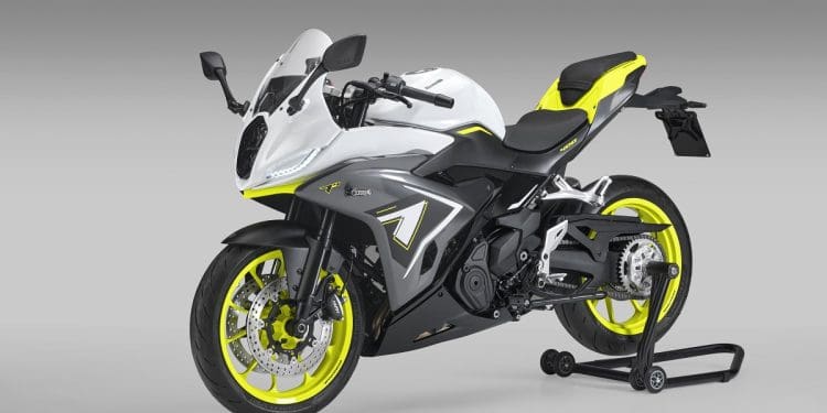 Galeria: Conheça os detalhes da nova Benelli Tornado 400