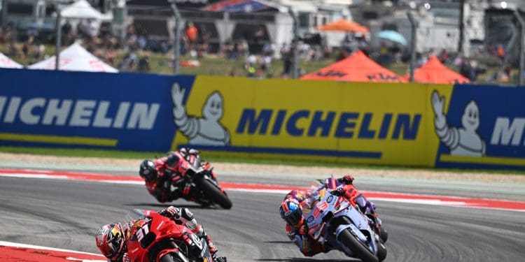 Vídeo: As melhores lutas da época no MotoGP