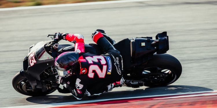 ‘Enea Bastianini disse-me que a moto da KTM é um prazer de pilotar’ – Carlo Pernat