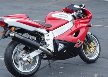 Uma relíquia sobre rodas: Bimota YB11 Super Leggera à venda nos EUA a um preço incrivelmente… «baixo»