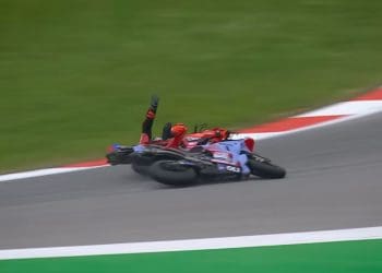 Vídeo: Uma das queda que pode ter custado o título a Pecco Bagnaia