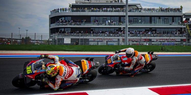 Lucio Cecchinello fala em ‘tempestade perfeita’ para a Honda chegar ao ponto mais baixo na sua história no MotoGP