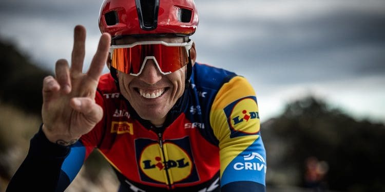 Oficial: Aleix Espargaró confirmado numa das principais equipas de ciclismo