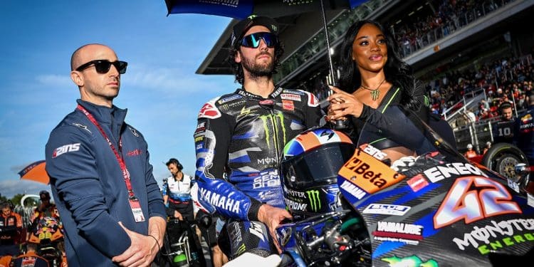 Álex Rins alvo de ‘pequena cirurgia’ à perna