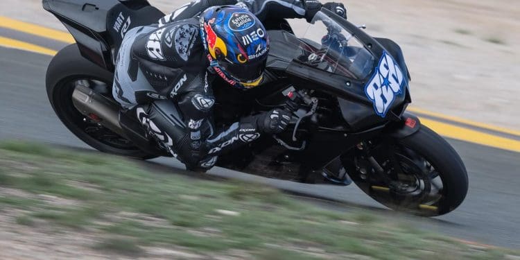 Miguel Oliveira atacou o asfalto em Almeria (com vídeo)