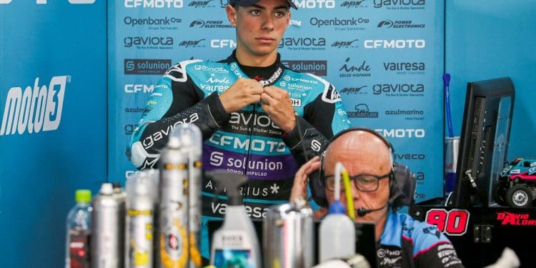 Chegada ao Moto2 obriga David Alonso a mudar
