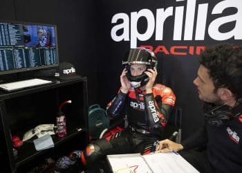 Aprilia mantém Lorenzo Savadori como piloto de testes no MotoGP até 2026