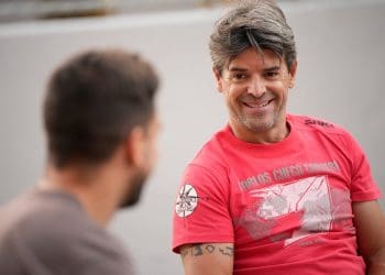 Carlos Checa com boa disposição e a participação no Christmas TT: ‘O Randy Mamola ligou-me e não lhe ia dizer que era velho’