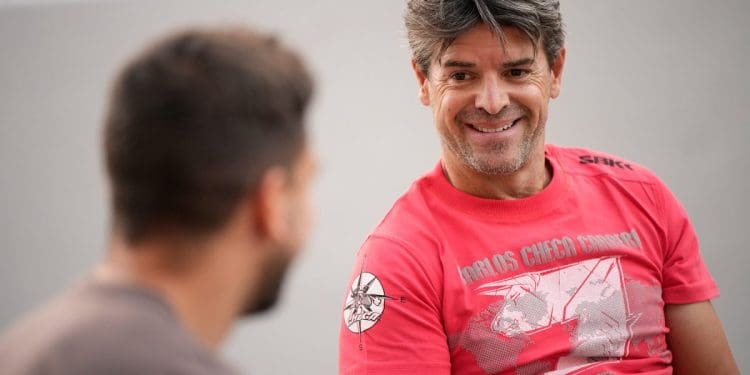 Carlos Checa com boa disposição e a participação no Christmas TT: ‘O Randy Mamola ligou-me e não lhe ia dizer que era velho’