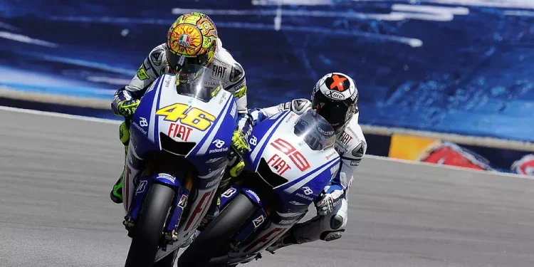 Jorge Lorenzo lembra Valentino Rossi: ‘Não tinha uma super qualidade mas era muito completo, inteligente e carismático’