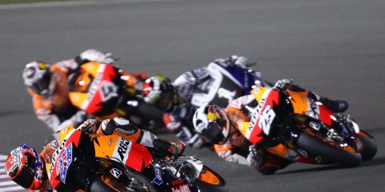 Casey Stoner lembra como tinha ‘de andar como um louco’ para tentar ganhar tempo a Dani Pedrosa