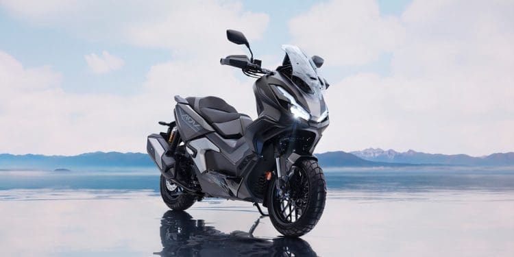 Honda ADV350 renova-se para 2025 com várias atualizações
