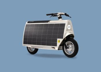 Lightfoot, a peculiar scooter movida a energia solar