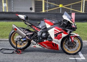 Réplica da Honda RC213V com a CBR1000RR-R como base está à venda