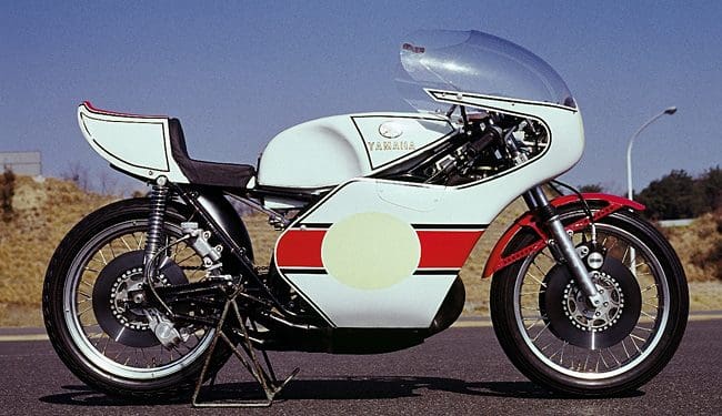 A revolucionária Yamaha YZR500 de 1973: Nascimento de uma Lenda da mais alta competição