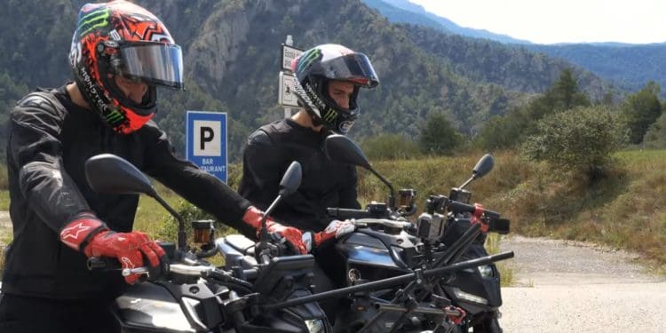 Fabio Quartararo e Álex Rins testaram a Yamaha MT-09 Y-AMT