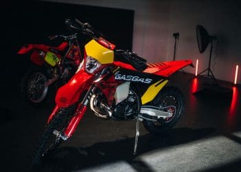GASGAS lança edição especial de moto de Enduro a 2 tempos – a EC 300 GP!