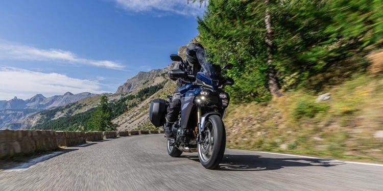 Vídeo:Yamaha TRACER 9 GT+: A Nova era do Sport Touring com muita tecnologia