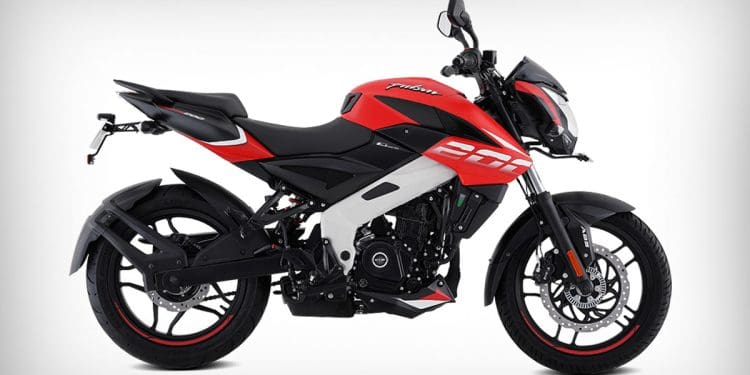 Nova Bajaj Pulsar RS200 (ou RS400) a chegar?