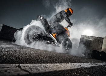 A Scalpel original, KTM 790 Duke, com novas versões para 2025