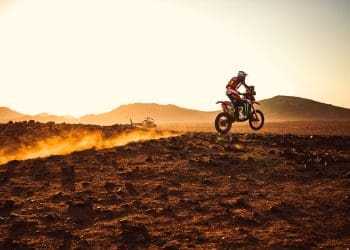 Tosha Schareina continua em segundo no Dakar: ‘Pilotámos juntos a tentar atacar nos últimos 200km’