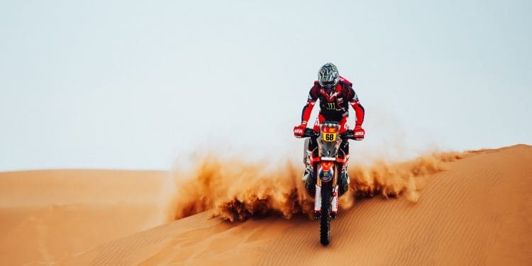 ‘Rodámos no pó e não foi nada fácil’ – Tosha Schareina