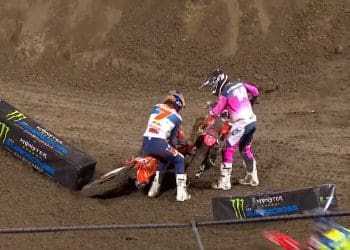 Vídeo: O melhor do AMA Supercross 450 em Anaheim 2