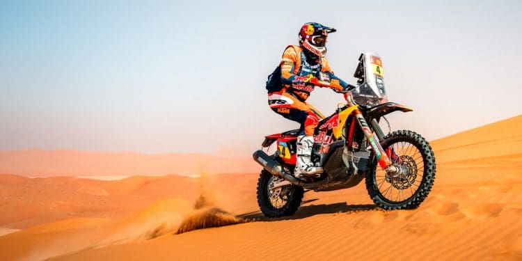 Daniel Sanders de olho na vitória no Dakar hoje tentou ‘não correr grandes riscos’: ‘Amanhã vou ficar atrás, observar e jogar pelo seguro’