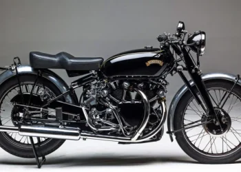 Relembre a histórica Vicent Black Shadow