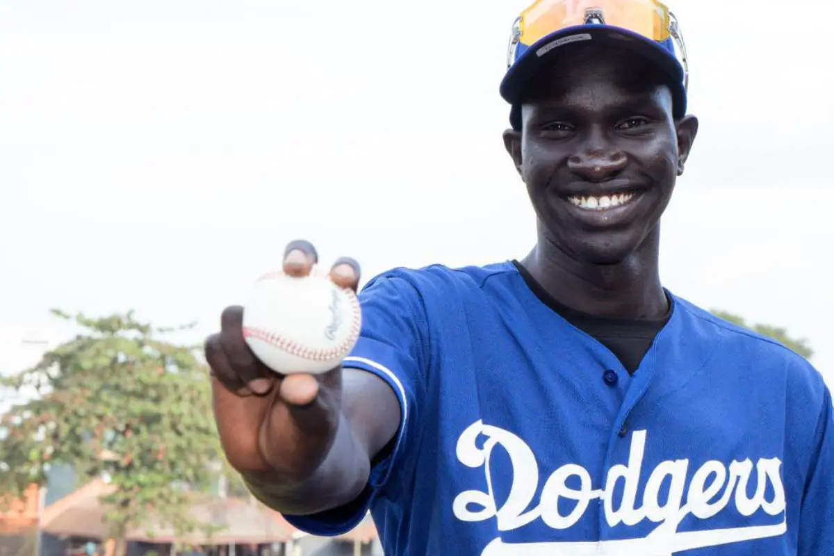 With eyes set on the future, Dodgers bring in 17-year-old Joseph Deng,  lighting up their roster with South Sudan's first MLB signee - Motociclismo