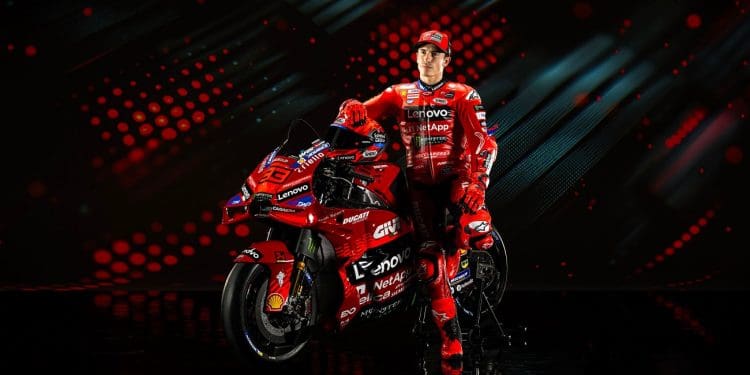 Finalmente de vermelho, Marc Márquez eleva fasquia: ‘Há que ser competitivo nas corridas, lutar por pódios e vitórias, ser protagonista’