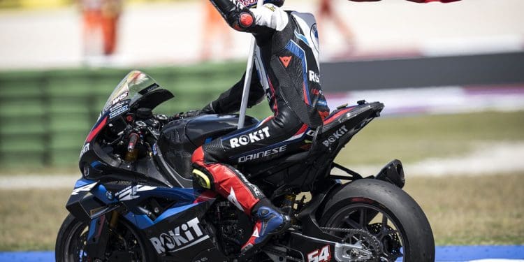 BMW não pensa em substituto: ‘Esperamos que Toprak Razgatlioglu esteja connosco no futuro’