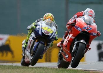 Casey Stoner adjetiva craques do MotoGP (de atuais pilotos a ex-piloto) numa palavra: De ‘astuto’ Rossi até à ‘teimosia’ de Mick Doohan