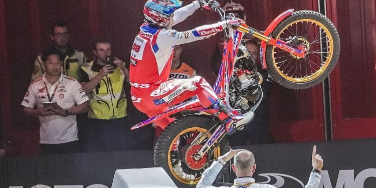 Clermont-Ferrand estreia-se no Campeonato Mundial de X-Trial com um duelo pela liderança