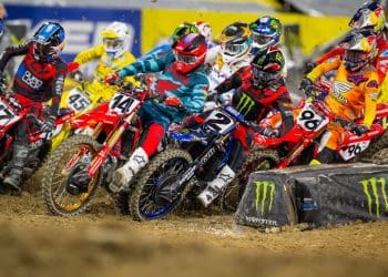 Cooper Webb aguentou meia corrida até «ser batido» por… indisposição: ‘Era tudo o que tinha, por isso estou feliz com o pódio’